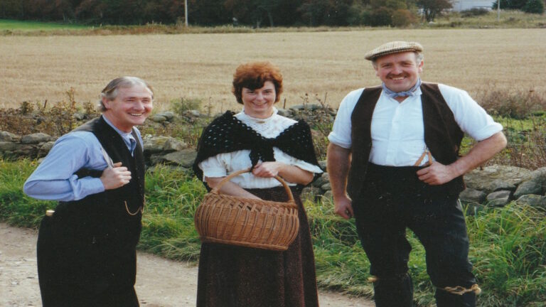 01 - Meet Yir Ancestors